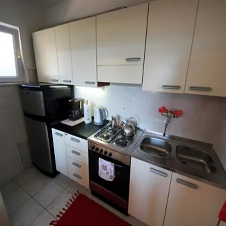 Anita - Three Bedroom With Terrace And Sea View